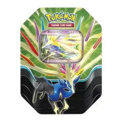 Foilová Promo karta Xerneas ex 4x doplňkový Booster balíček karet Pokémon TCG - 2x Surging Sparks, 1x Stellar Crown a 1x Temporal Forces Kód do hry Pokémon TCG Live Vše uloženo ve stylové plechové krabičce v designu Pokémona Xerneas